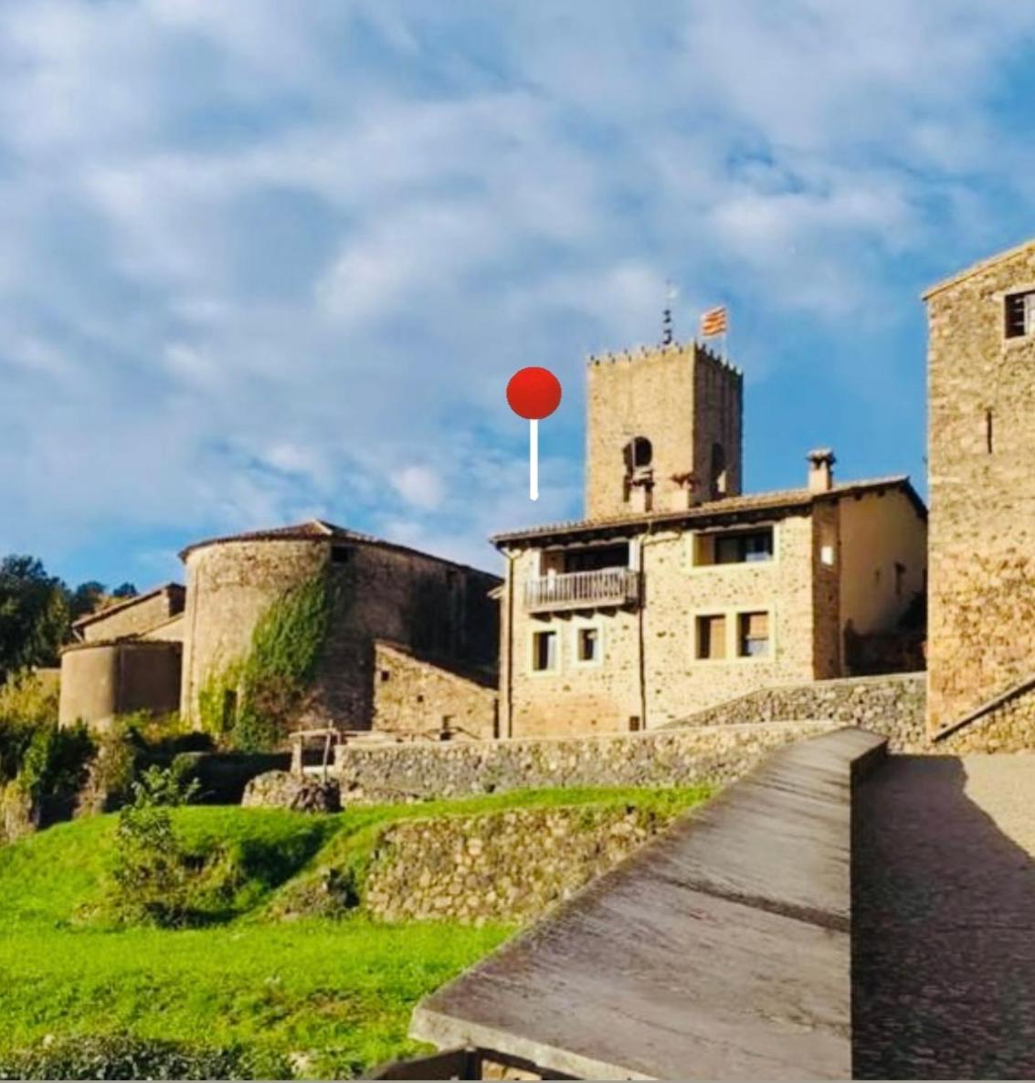 Hotel Cal Sastre Santa Pau Esterno foto
